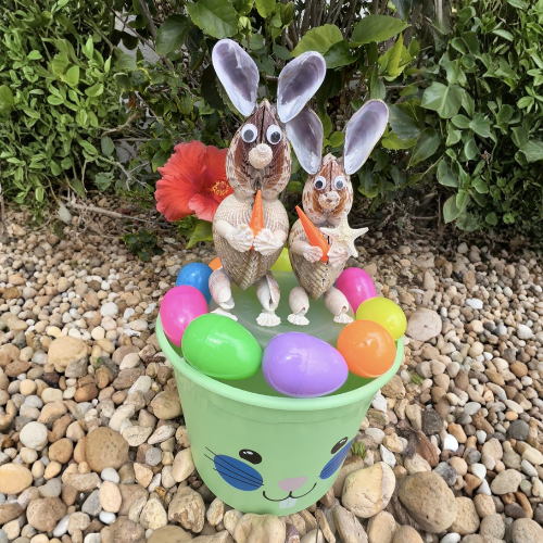Seashell Easter Bunnies (2-Piece Set) Does not include props